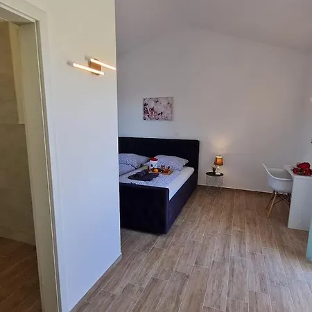 Holiday home New Luxury-4 Bedroom House With Private Pool